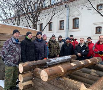 В Школе плотницкого мастерства при храме преподобного Серафима Саровского в Раеве состоялся очередной выпуск плотников