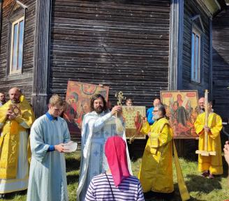Первая Божественная литургия в Мондино