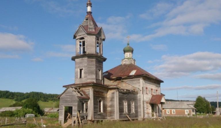 Храм Рождества Пресвятой Богородицы в д. В. Золотица