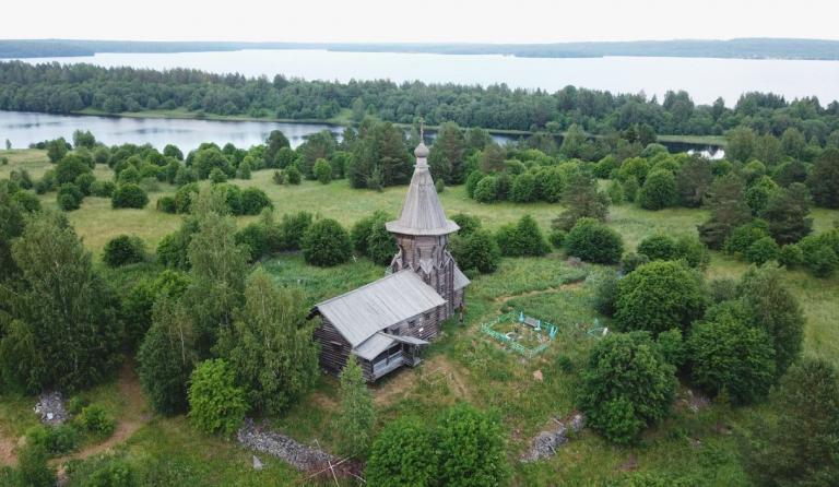 Церковь Петра и Павла на Лычном острове